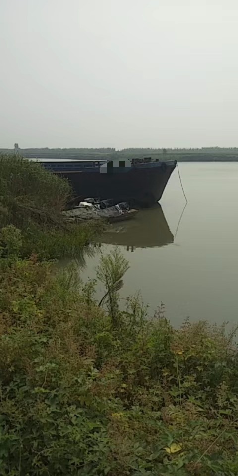  船舶交易网·www.86agency.com 南通运维处货船·散货船船舶交易网 找船,找货网,船舶寄售,船舶求购发布,开具船舶交易发票二手船舶信息2013年49.8米1237吨货船货船·散货船船舶交易网 找船,找货网,船舶寄售,船舶求购发布,开具船舶交易发票 