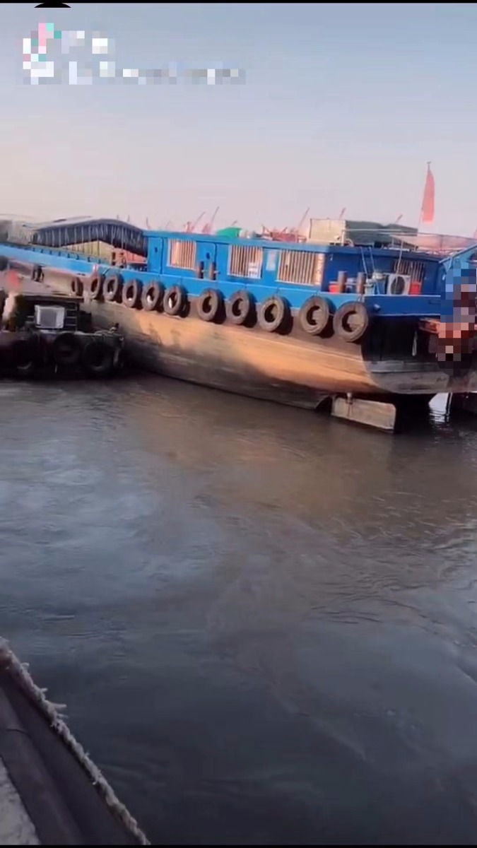  船舶交易网·www.86agency.com 南通运维处货船·散货船船舶交易网 找船,找货网,船舶寄售,船舶求购发布,开具船舶交易发票二手船舶信息2018年57.8米1692吨货船货船·散货船船舶交易网 找船,找货网,船舶寄售,船舶求购发布,开具船舶交易发票 