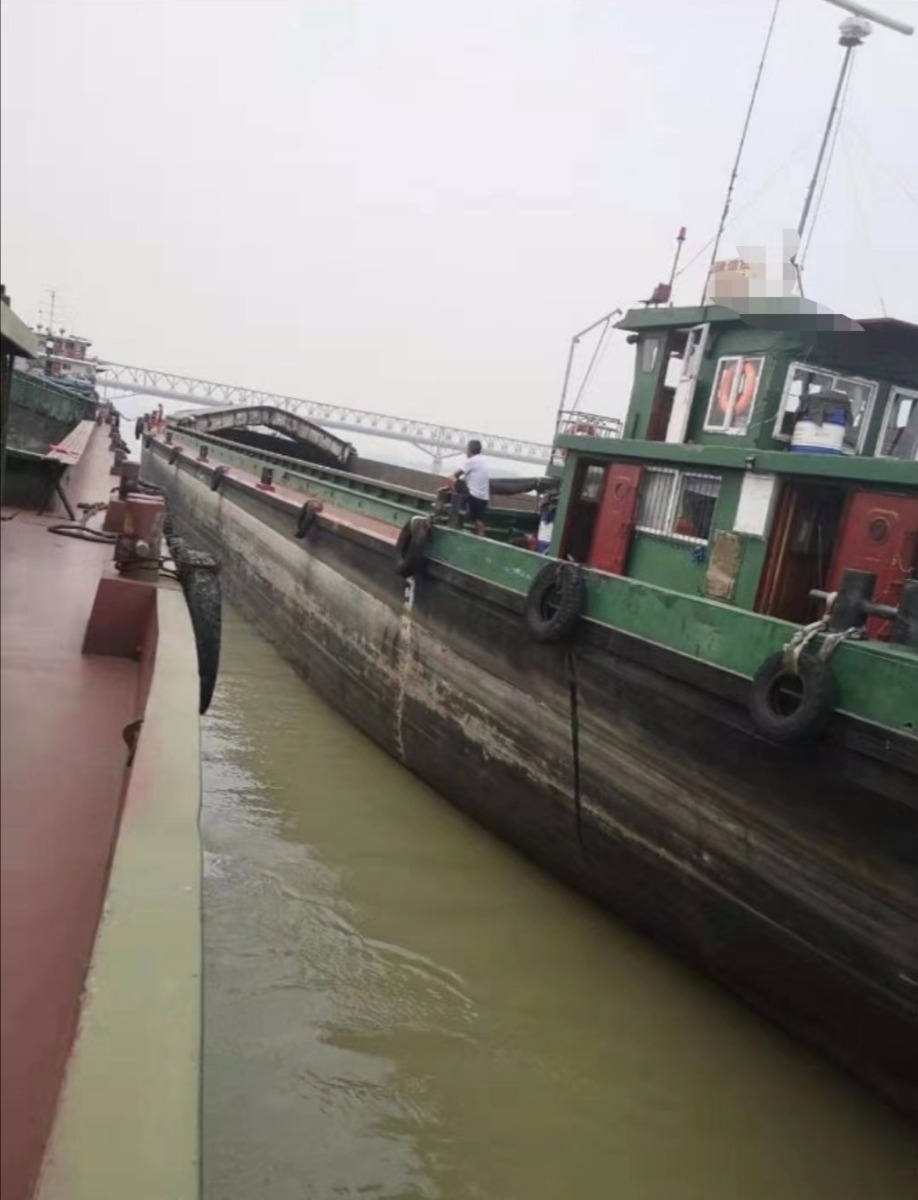  船舶交易网·www.86agency.com 南通运维处货船·散货船船舶交易网 找船,找货网,船舶寄售,船舶求购发布,开具船舶交易发票二手船舶信息2011年68米2220吨货船货船·散货船船舶交易网 找船,找货网,船舶寄售,船舶求购发布,开具船舶交易发票 