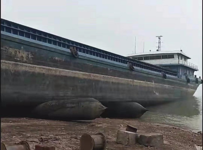  船舶交易网·www.86agency.com 南通运维处货船·散货船船舶交易网 找船,找货网,船舶寄售,船舶求购发布,开具船舶交易发票二手船舶信息2003年66.5米2309吨货船货船·散货船船舶交易网 找船,找货网,船舶寄售,船舶求购发布,开具船舶交易发票 