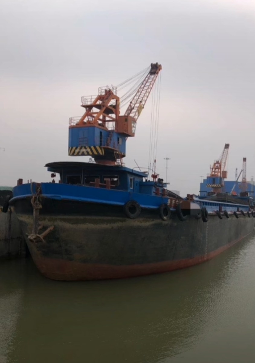  船舶交易网·www.86agency.com 南通运维处货船·散货船船舶交易网 找船,找货网,船舶寄售,船舶求购发布,开具船舶交易发票二手船舶信息2009年62米2187吨货船货船·散货船船舶交易网 找船,找货网,船舶寄售,船舶求购发布,开具船舶交易发票 