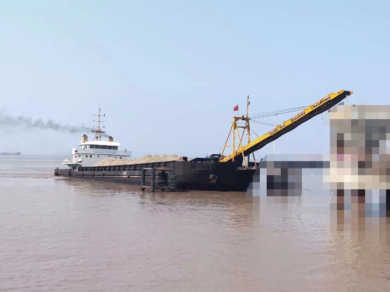  船舶交易网·www.86agency.com 南通运维处自卸皮带沙船船舶交易网 找船,找货网,船舶寄售,船舶求购发布,开具船舶交易发票二手船舶信息2015年88.7米3922吨运沙船自卸皮带沙船船舶交易网 找船,找货网,船舶寄售,船舶求购发布,开具船舶交易发票 