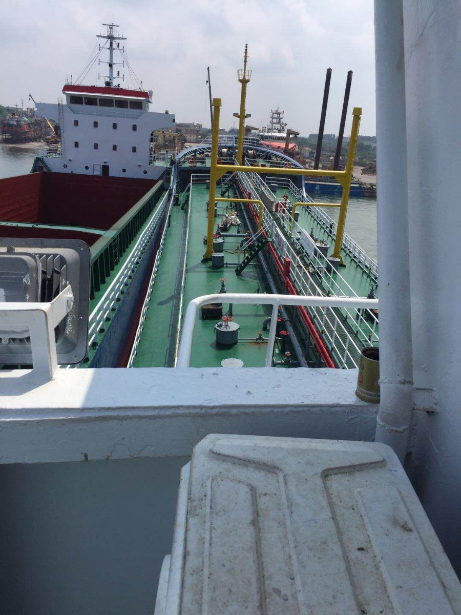  船舶交易网·www.86agency.com 南通运维处油船船舶交易网 找船,找货网,船舶寄售,船舶求购发布,开具船舶交易发票二手船舶信息2007年88.02米4192吨油船油船船舶交易网 找船,找货网,船舶寄售,船舶求购发布,开具船舶交易发票 