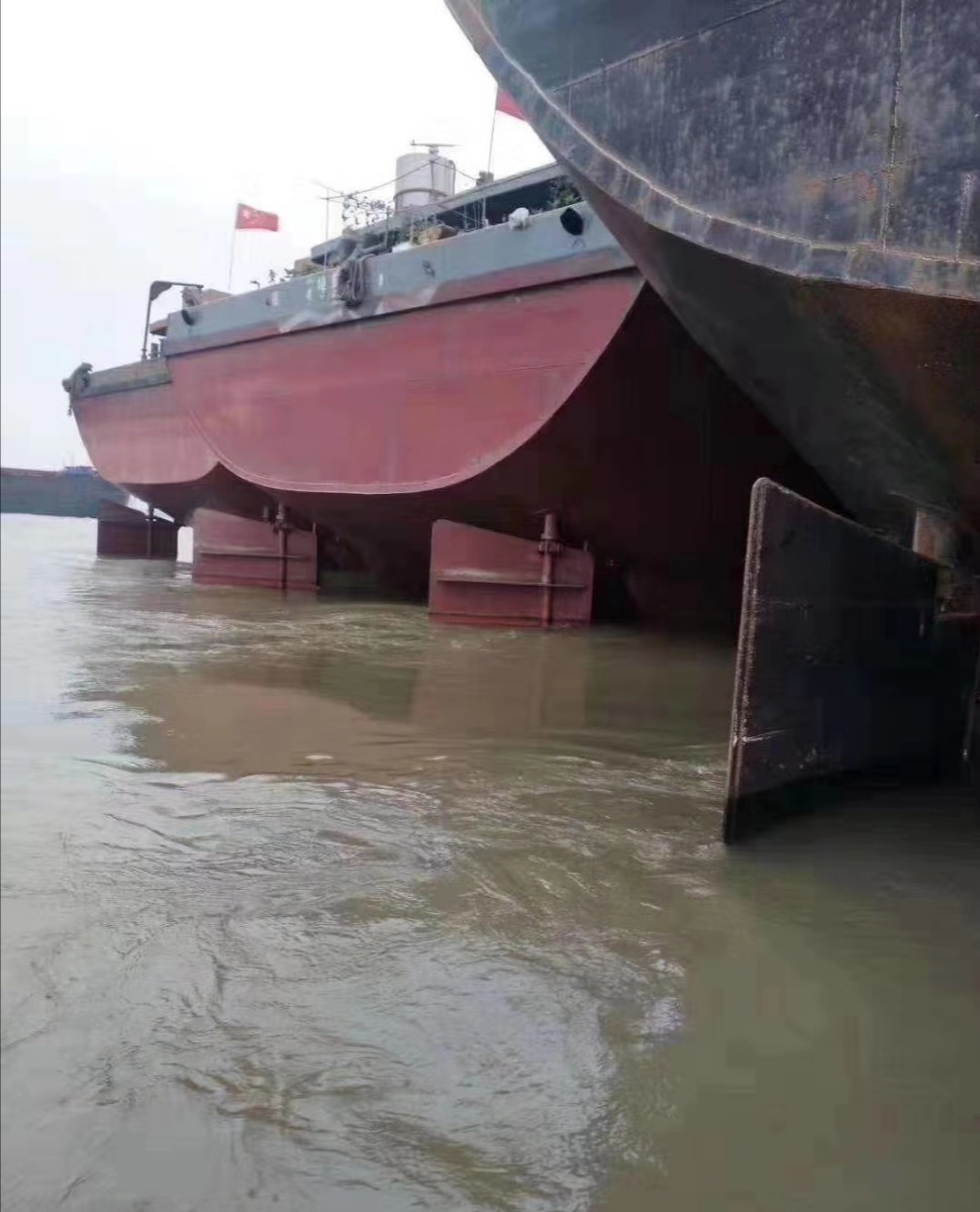  船舶交易网·www.86agency.com 南通运维处货船·散货船船舶交易网 找船,找货网,船舶寄售,船舶求购发布,开具船舶交易发票二手船舶信息2015年82米4693吨货船货船·散货船船舶交易网 找船,找货网,船舶寄售,船舶求购发布,开具船舶交易发票 