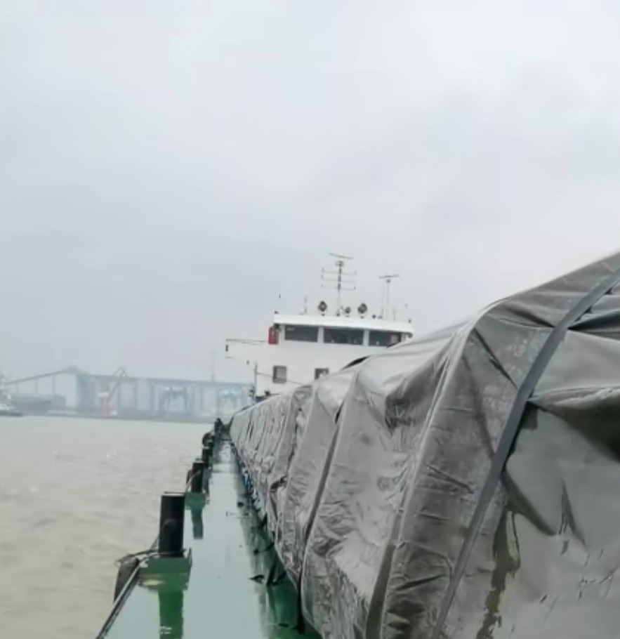  船舶交易网·www.86agency.com 南通运维处货船·散货船船舶交易网 找船,找货网,船舶寄售,船舶求购发布,开具船舶交易发票二手船舶信息2011年92米川江标船J1库区货船·散货船船舶交易网 找船,找货网,船舶寄售,船舶求购发布,开具船舶交易发票 