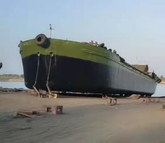  船舶交易网·www.86agency.com 南通运维处货船·散货船船舶交易网 找船,找货网,船舶寄售,船舶求购发布,开具船舶交易发票二手船舶信息2010年66米2197吨货船货船·散货船船舶交易网 找船,找货网,船舶寄售,船舶求购发布,开具船舶交易发票 